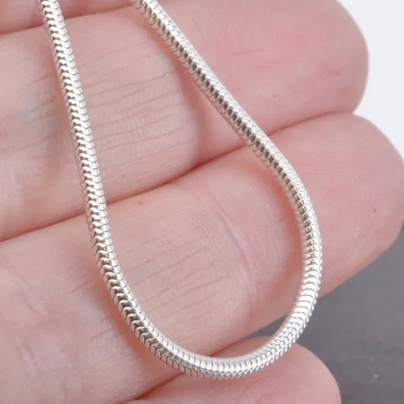 Genuine Italian 925 Sterling Silver 2mm Snake Chain 18in/45cm Long Brand New - Picture 5 of 8